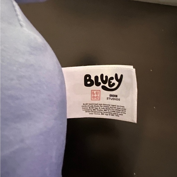 NWT Bluey HugMees Squishmallow - Picture 5 of 6
